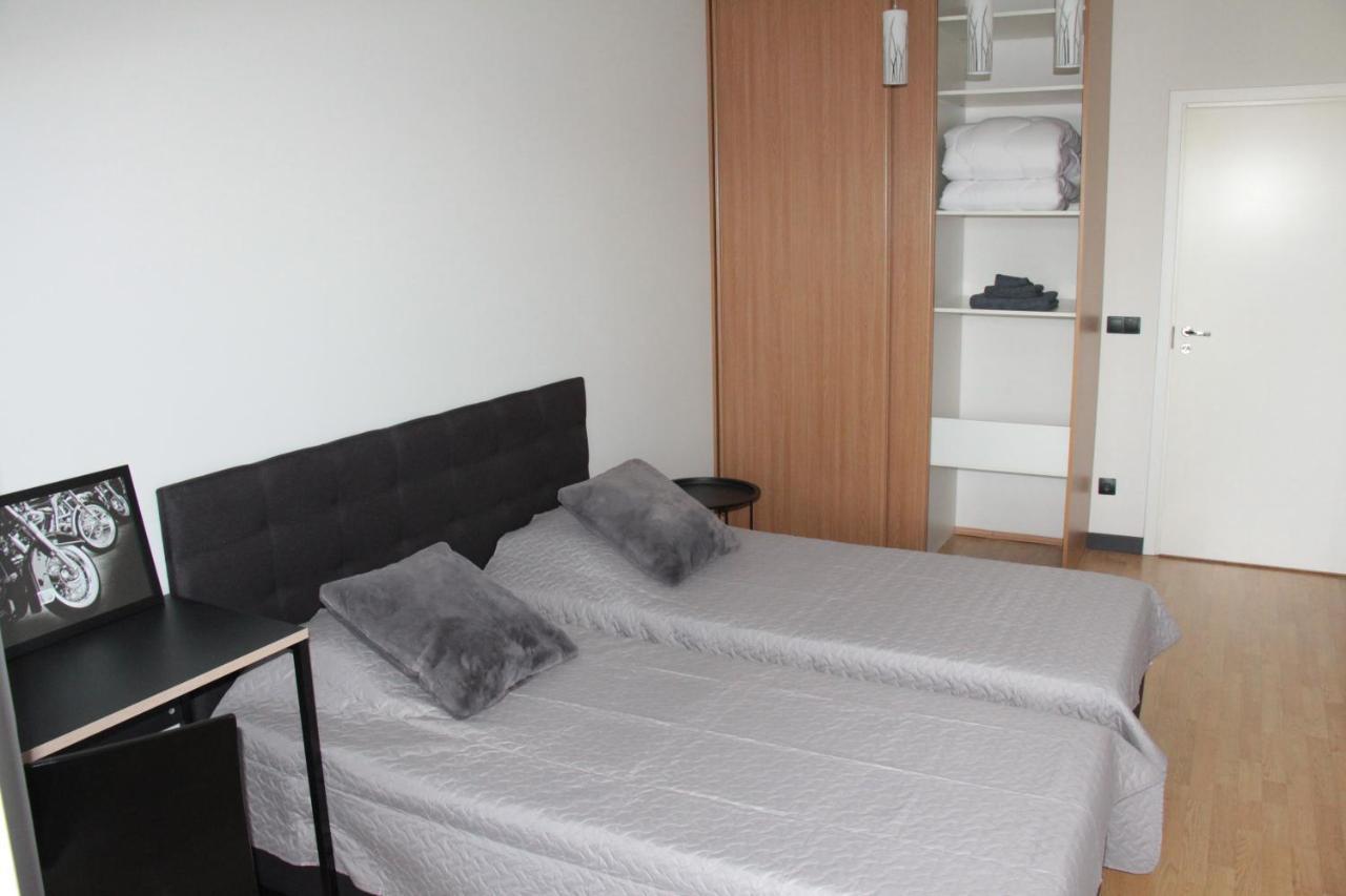 New Modern 4-Room Apartment With Big Balcony And Undeground Parking In Center Of Reval Exterior foto